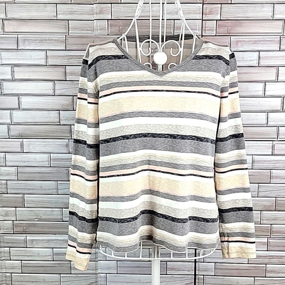 Croft & Barrow long sleeved top Size M